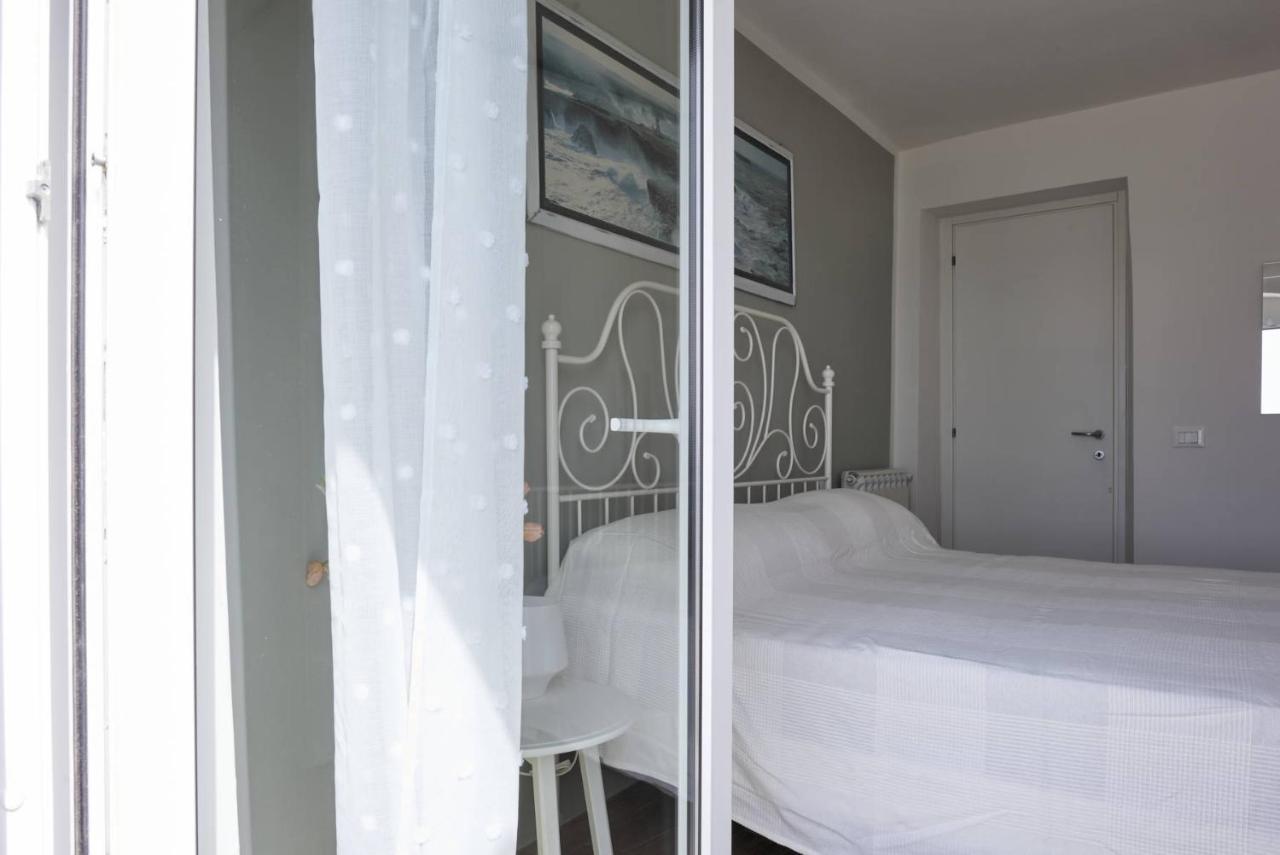 Marea Apartment Леричи Екстериор снимка
