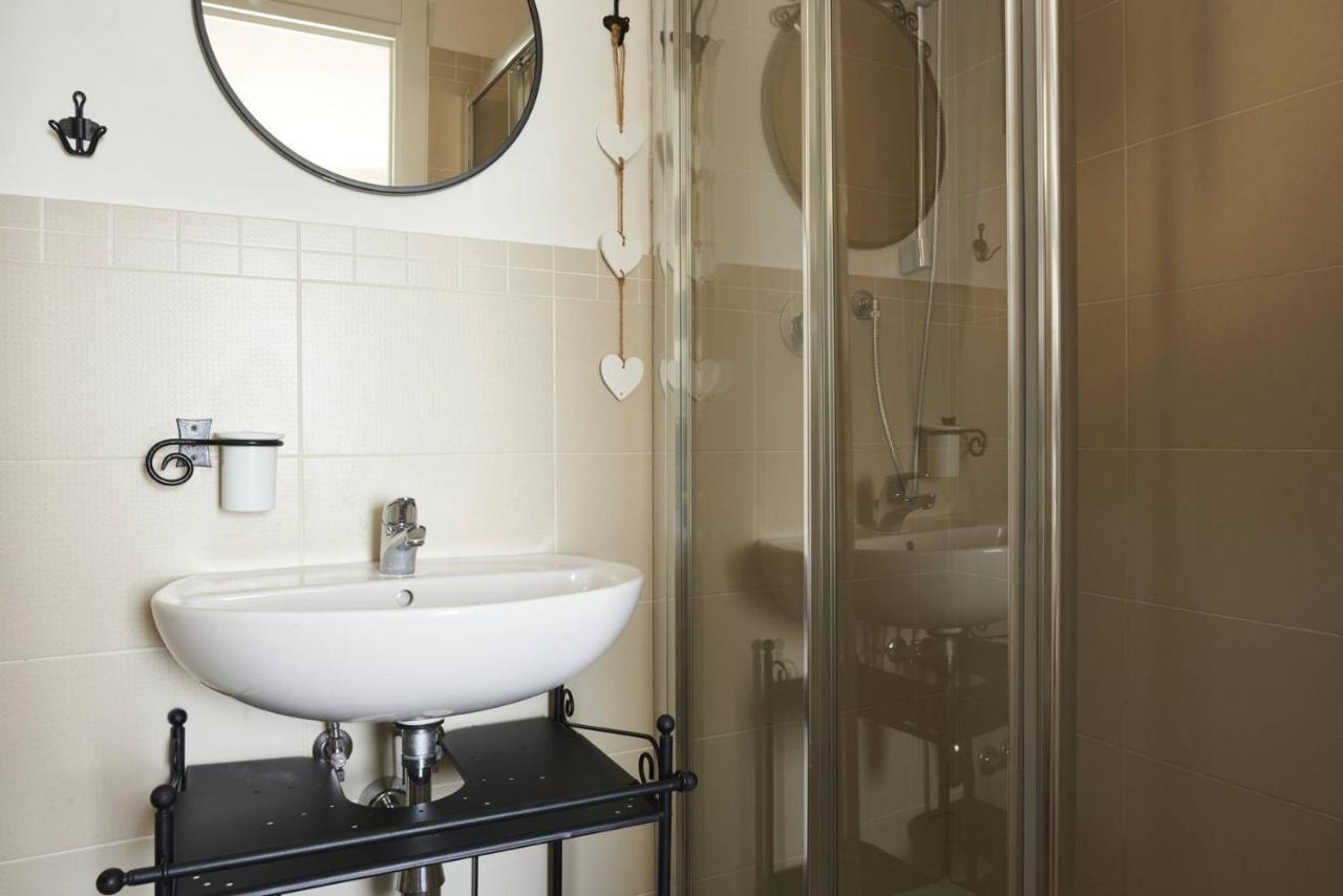 Marea Apartment Леричи Екстериор снимка